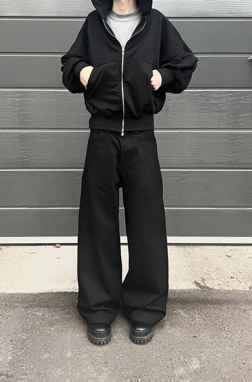 WIDE FLARED JEANS
(EHS 2024-2025)